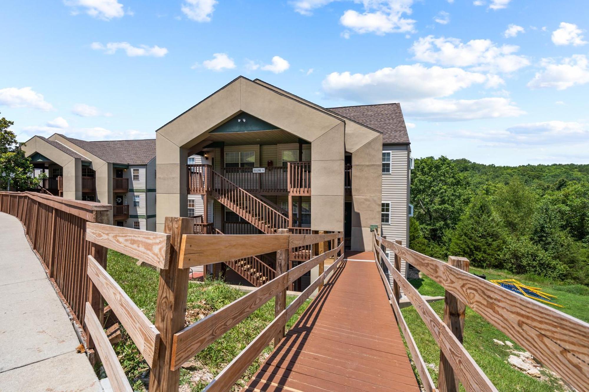 Woodpecker Watchtower Apartment แบรนสัน ภายนอก รูปภาพ